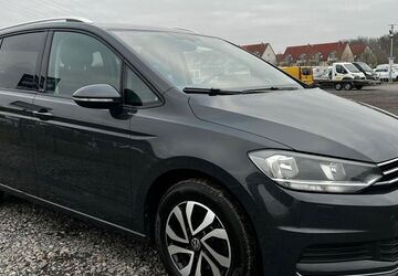 VW Touran 187.000 km 14.390 &euro; Mittenwalde 15749
