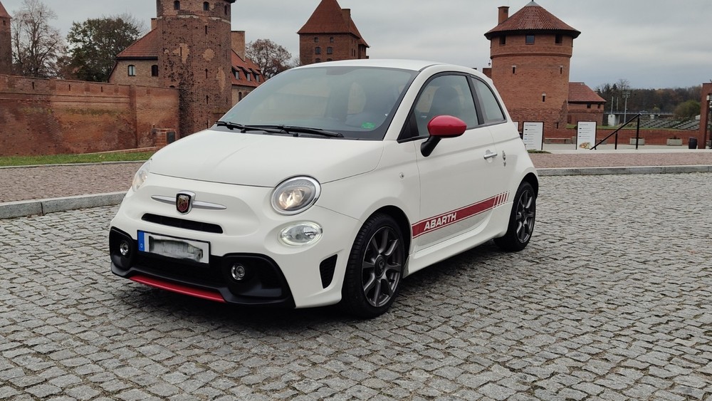 Fiat 500 76.804 km 16.500 &euro; Berlin 10178