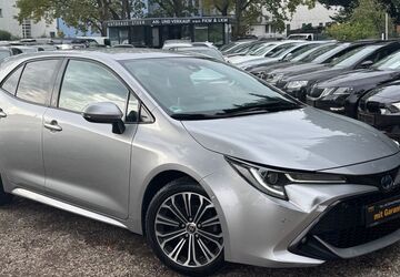 Toyota Corolla 213.000 km 13.990 &euro; Berlin 13127