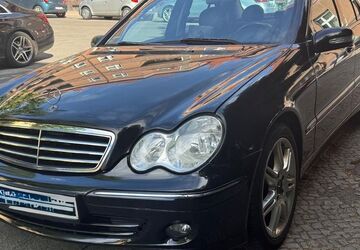 Mercedes-Benz C 200 144.000 km 4.990 &euro; Berlin 13349