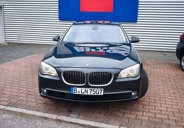 BMW 750 199.640 km 16.000 &euro; Berlin 12105
