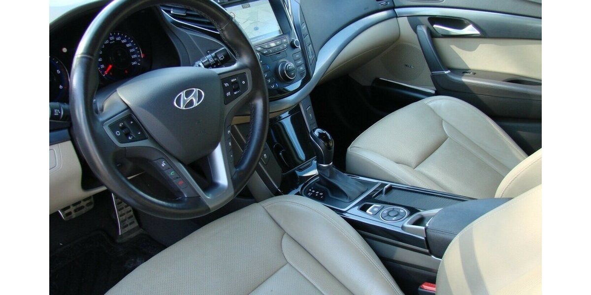 Hyundai i40 cw 1.7 CRDi Blue Premium DCT Infinity Leder 101.563 km 12.480 &euro; Falkensee 14612
