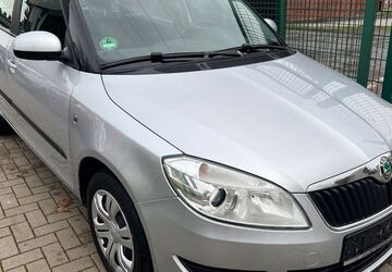Skoda Fabia 137.000 km 4.690 &euro; Berlin Weißensee-Pankow 13086