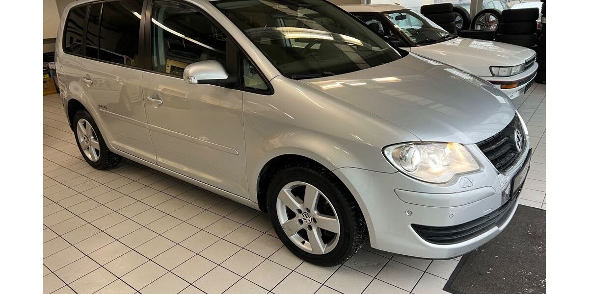 VW Touran 187.000 km 5.990 &euro; Berlin 12349