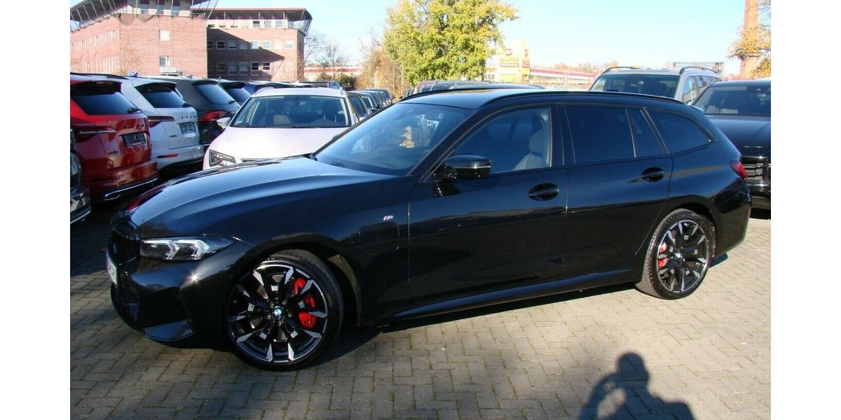 BMW 330e Touring LCI M SportPro HUD HiFi AHK 360º 15.130 km 42.980 &euro; Falkensee 14612