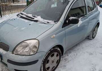 Toyota Yaris 89.672 km 3.000 &euro; Berlin-Karlshorst 10318