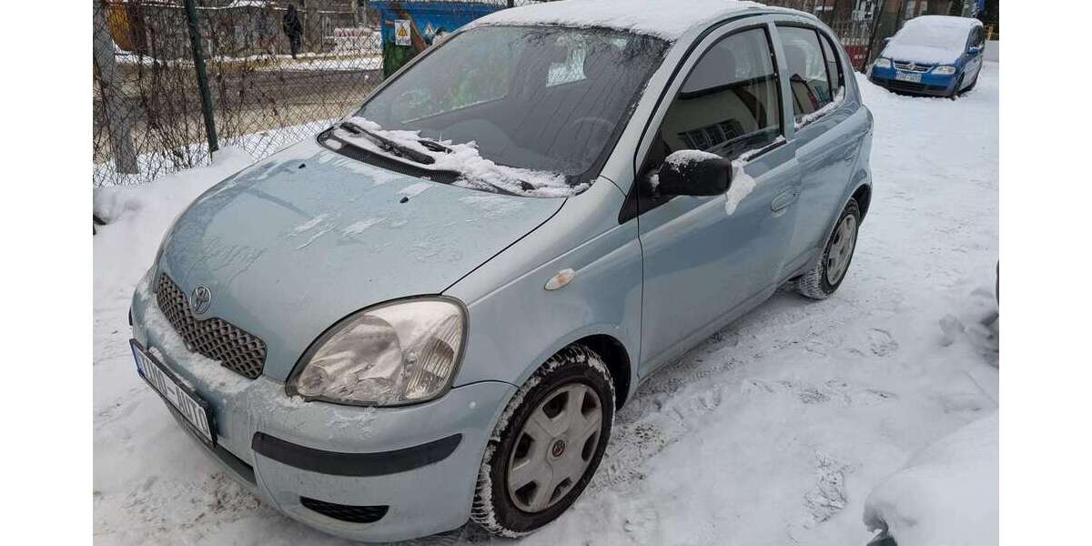 Toyota Yaris 89.672 km 3.000 &euro; Berlin-Karlshorst 10318
