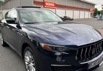 Maserati Levante 49.989 km 42.998 &euro; Berlin 12349