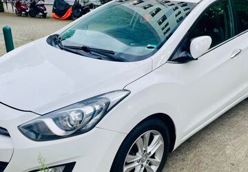 Hyundai i30 215.500 km 4.900 &euro; Berlin 10405