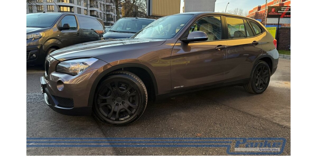 BMW X1 18 i sDrive Aut.*NAV*SHZ*Leder*USB*AC* 100.000 km 10.490 &euro; Berlin 13187