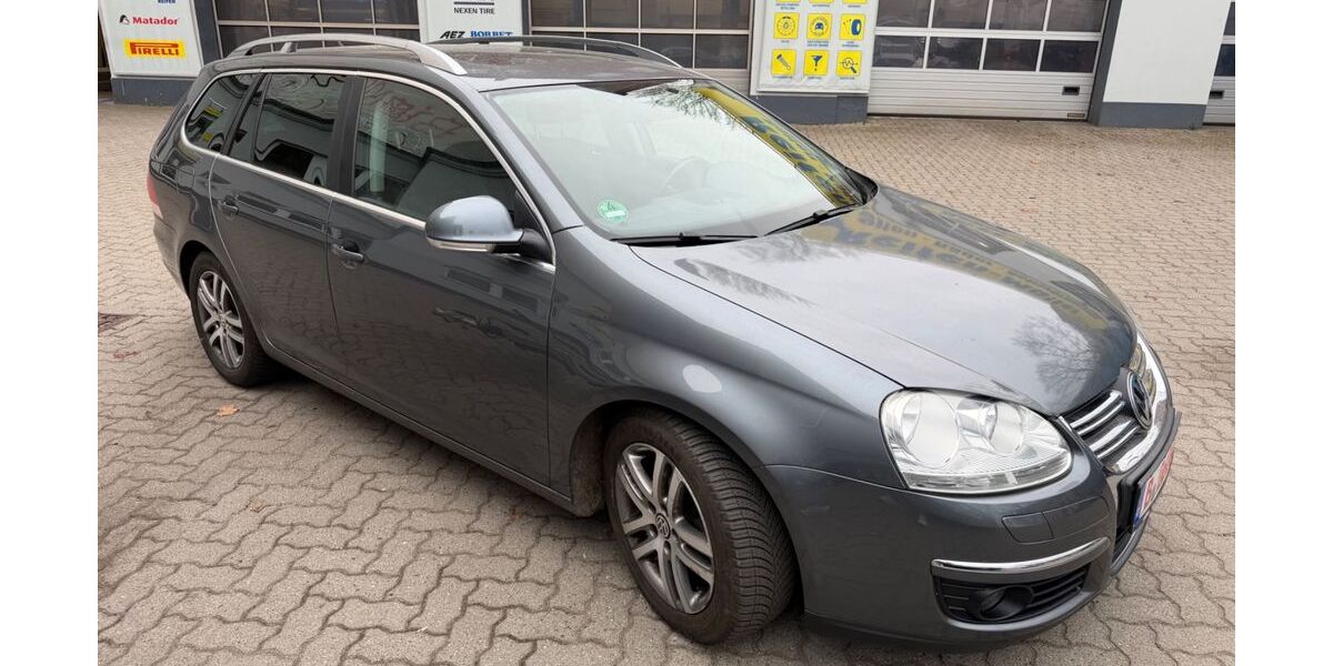 VW Golf 211.243 km 2.999 &euro; Berlin 10999