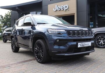 Jeep Compass 16.683 km 28.490 &euro; Potsdam 14482