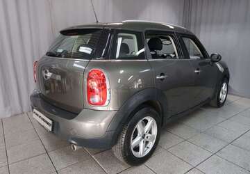Mini One 175.000 km 6.400 &euro; Berlin 13437