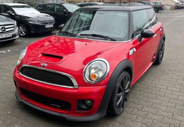 Mini John Cooper Works 98.500 km 10.899 &euro; Berlin 12277