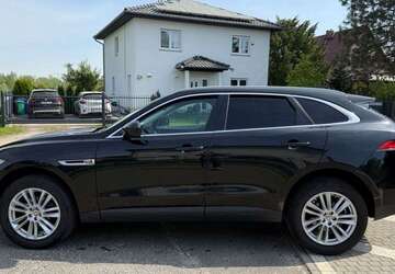 Jaguar F-Pace 182.200 km 13.900 &euro; Berlin-Schönefeld 12529