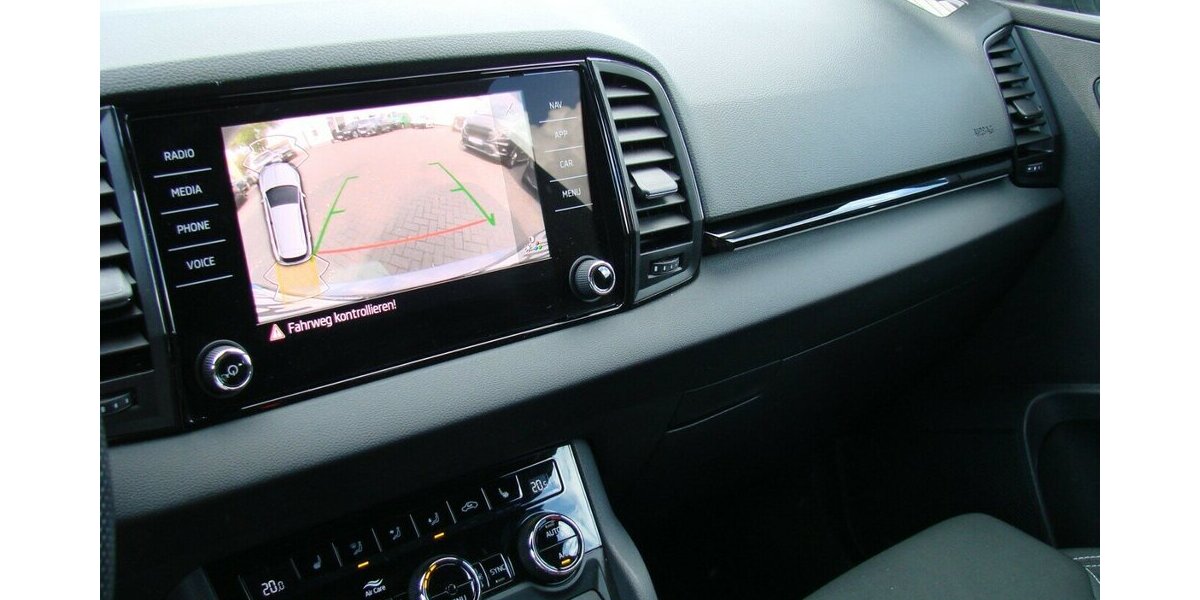 Skoda Karoq 1.5TSI Sportline ACC Kamera LED 45.047 km 27.980 &euro; Falkensee 14612