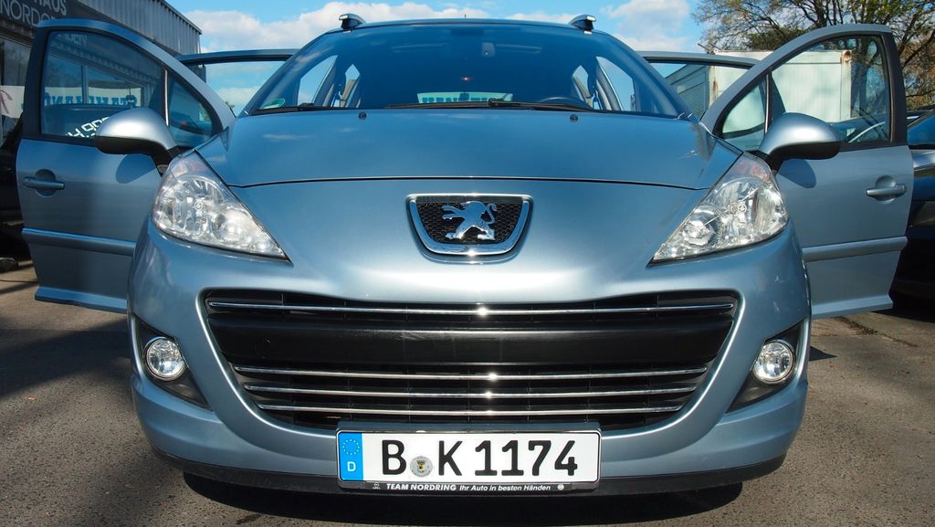 Peugeot 207 85.000 km 4.800 &euro; Berlin 14057
