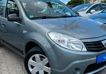 Dacia Sandero 83.319 km 4.490 &euro; Berlin 13089
