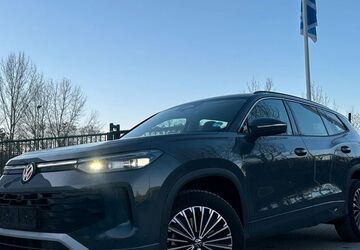 VW Tayron 26.500 km 38.900 &euro; Berlin 10627