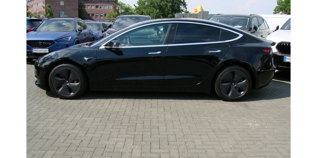Tesla Model 3 Standard Range Plus RWD LED ACC Pano Kamer 71.978 km 23.980 &euro; Falkensee 14612