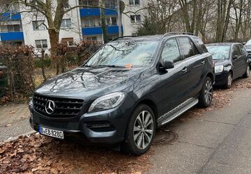 Mercedes-Benz ML 250 198.000 km 16.000 &euro; Berlin 12359