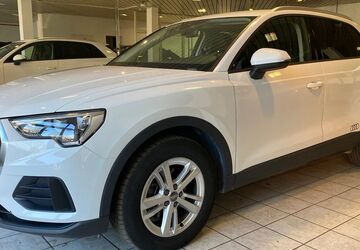 Audi Q3 148.868 km 17.950 &euro; Berlin 12349