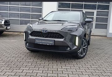 Toyota Yaris Cross 30.512 km 30.990 &euro; Berlin 13403
