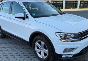 VW Tiguan 152.928 km 14.990 &euro; Berlin 14167
