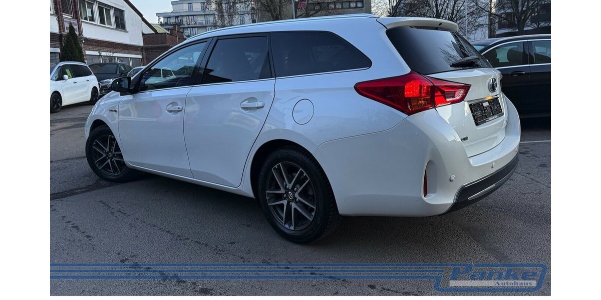 Toyota Auris Touring Sports Hybrid Aut.*RFK*SHZ*1Hand 165.355 km 10.480 &euro; Berlin 13187