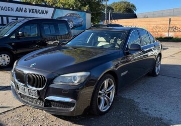 BMW 750 220.000 km 7.800 &euro; Berlin 13127
