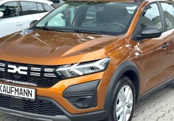 Dacia Sandero 41.138 km 13.890 &euro; Berlin 13581