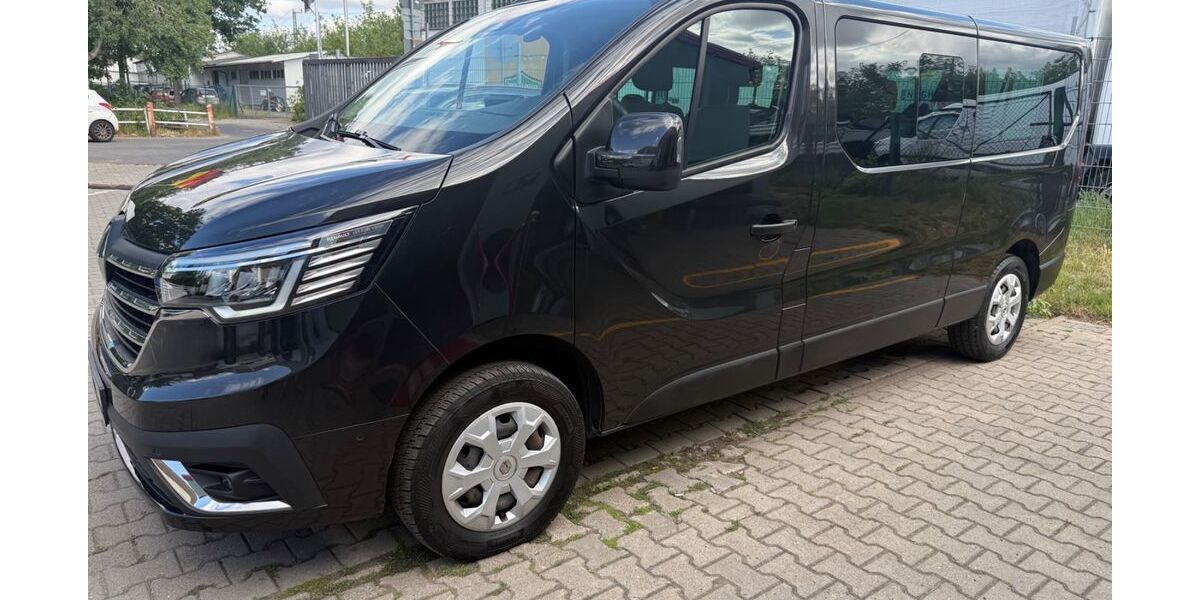 Renault Trafic 115.000 km 27.990 &euro; Berlin 13581