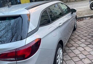 Opel Astra 114.000 km 8.400 &euro; Berlin 10709