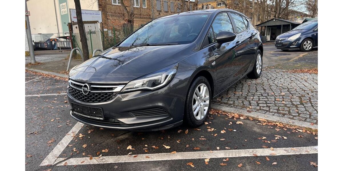 Opel Astra 83.941 km 7.999 &euro; Berlin 13597