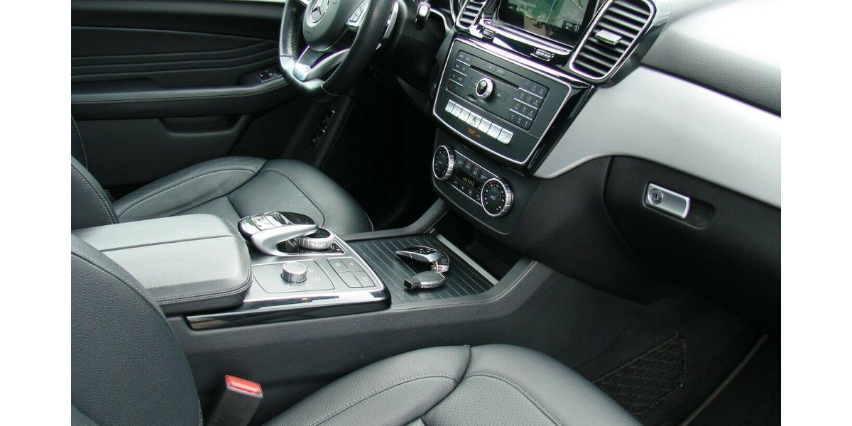 Mercedes-Benz GLE 350 AMG 4Matic Distronic+ Pano SHZ AHK 360º H& 125.123 km 34.980 &euro; Falkensee 14612