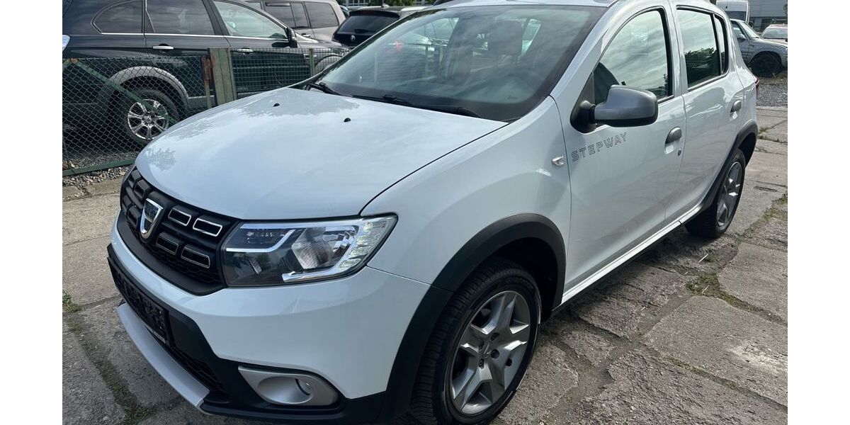 Dacia Sandero 87.000 km 7.500 &euro; Berlin 12277