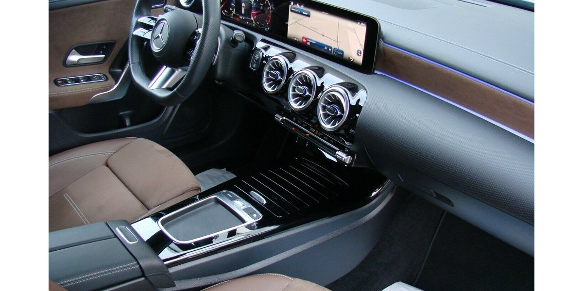 Mercedes-Benz CLA 180 Shooting Brake AMG Night Paket LED 360º Di 17.812 km 29.980 &euro; Falkensee 14612