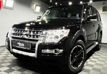 Mitsubishi Pajero 107.200 km 32.470 &euro; Berlin 12305