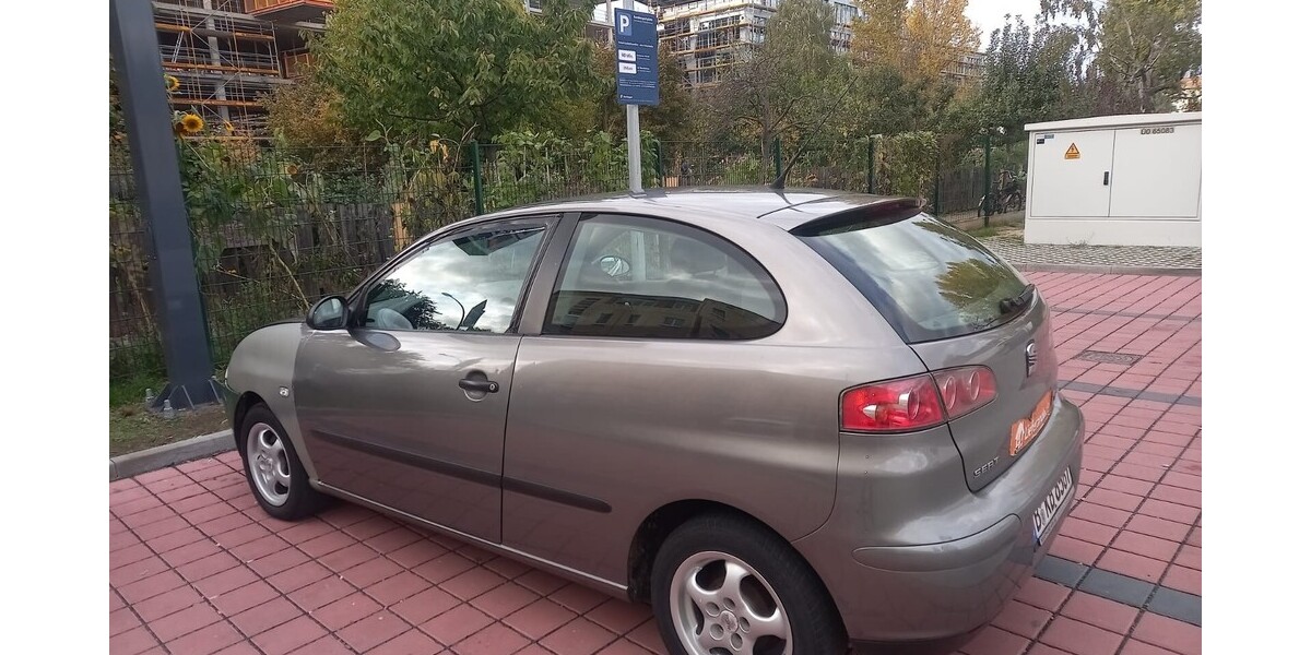 Seat Ibiza 211.392 km 2.000 &euro; Berlin 10178