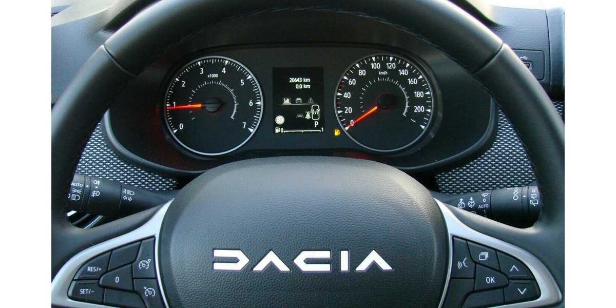 Dacia Sandero III 1,0TCe 90 Expression Automatik Temp Sp 20.658 km 16.480 &euro; Falkensee 14612