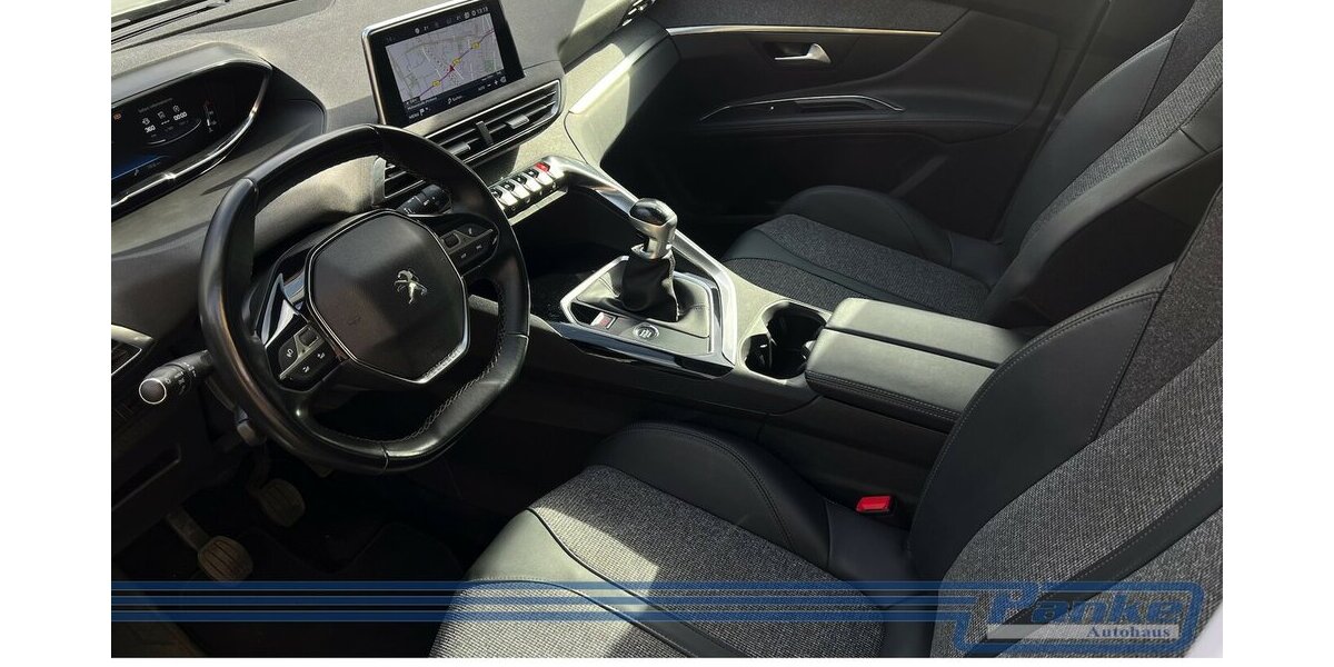 Peugeot 5008 Allure*F+R-Cam*7-Sitz*digital*SHZ*Navi* 157.316 km 13.990 &euro; Berlin 13187