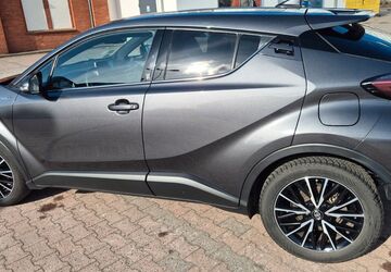 Toyota C-HR 85.000 km 17.300 &euro; Berlin 10315
