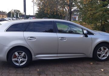 Toyota Avensis 45.573 km 16.450 &euro; Schönefeld 12529