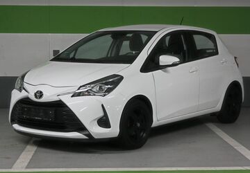 Toyota Yaris 64.000 km 10.900 &euro; Berlin 10785