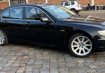 BMW 750 186.000 km 9.250 &euro; Berlin 10439