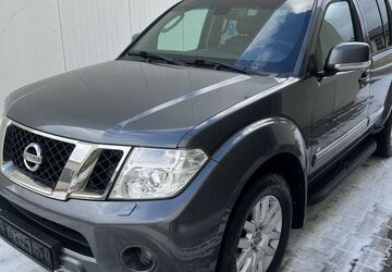 Nissan Pathfinder 157.000 km 12.999 &euro; berlin 12305