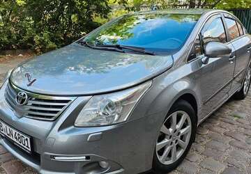Toyota Avensis 178.000 km 7.490 &euro; Berlin 13353
