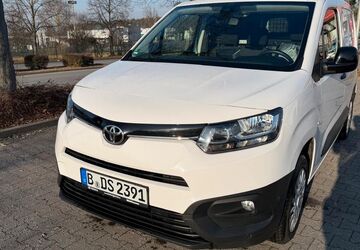 Toyota Proace City 59.000 km 16.000 &euro; Berlin 10435