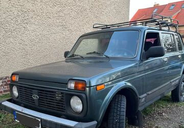 Lada Niva 112.000 km 6.900 &euro; Berlin 12623