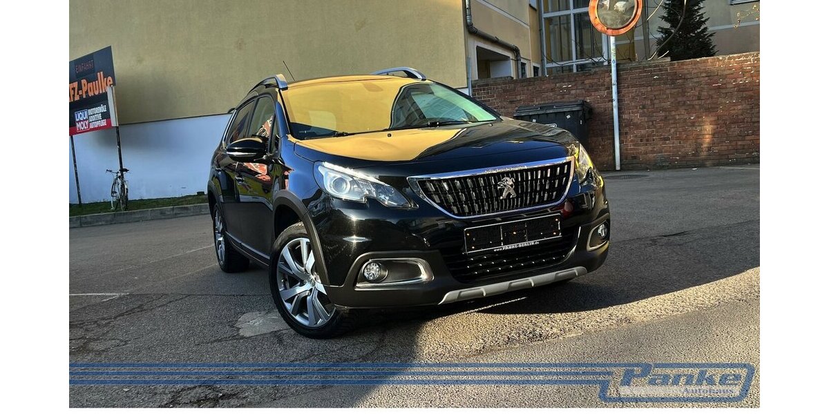 Peugeot 2008 1.2 PureTech Allure*Carplay*Leder*Tempo* 100.000 km 7.480 &euro; Berlin 13187